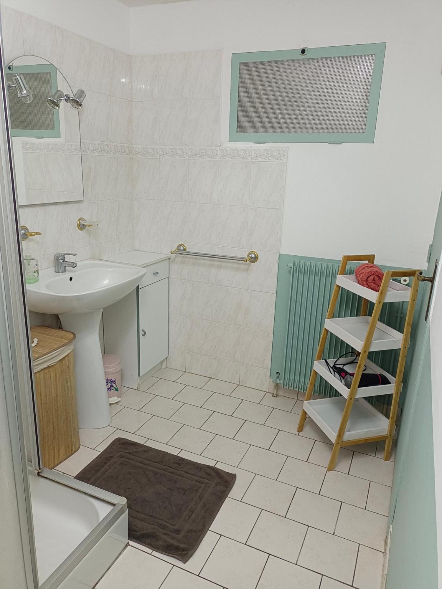 Petite Maison Etape Loire A Velo Ou Compostelle Mosnes Εξωτερικό φωτογραφία